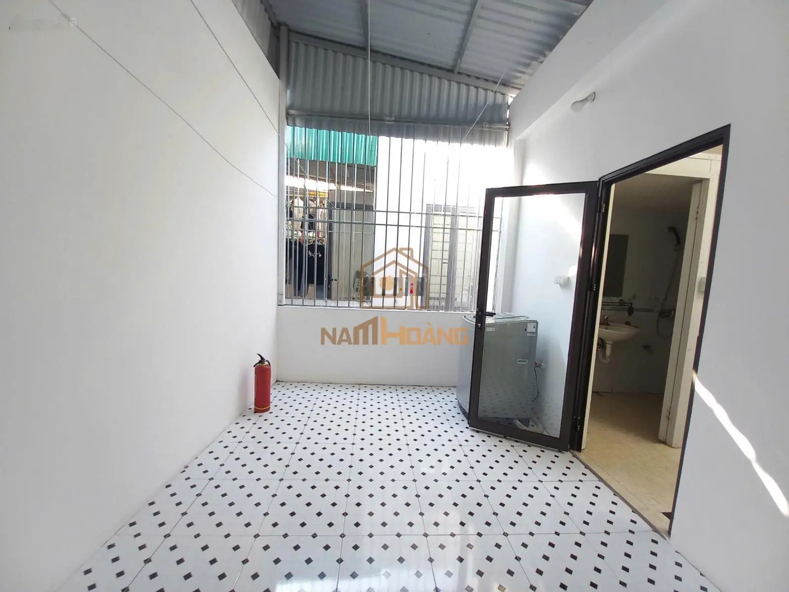 Bán nhà phố Xốm ô tô đỗ cửa ngày đêm dtsd 40m2 ngõ trước nhà 13m 6,15 tỷ