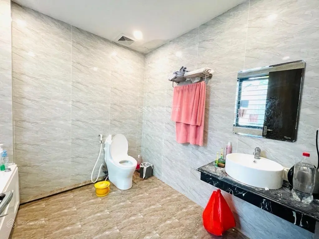 Bán nhà đất Văn Quán, Hà Đông- nhà đẹp dân xây-đường ô tô tránh- lô góc 2 thoáng- 51m2- giá:10,4 tỷ