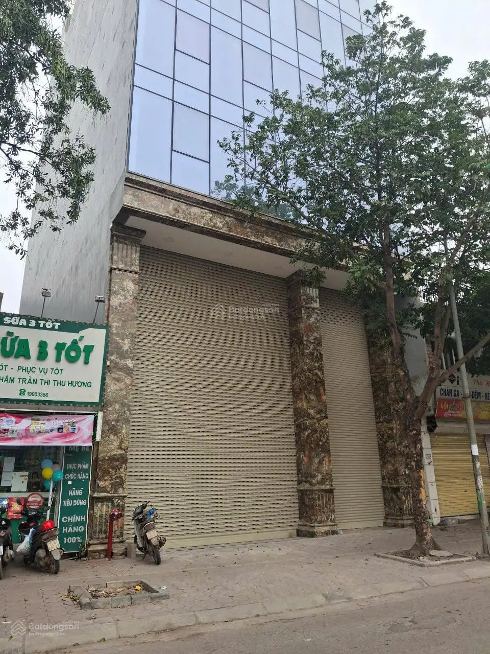 Cần bán gấp nhà 10 tầng, 5m mặt tiền, mặt phố Vũ Tông Phan, dòng tiền 2 tỷ/năm