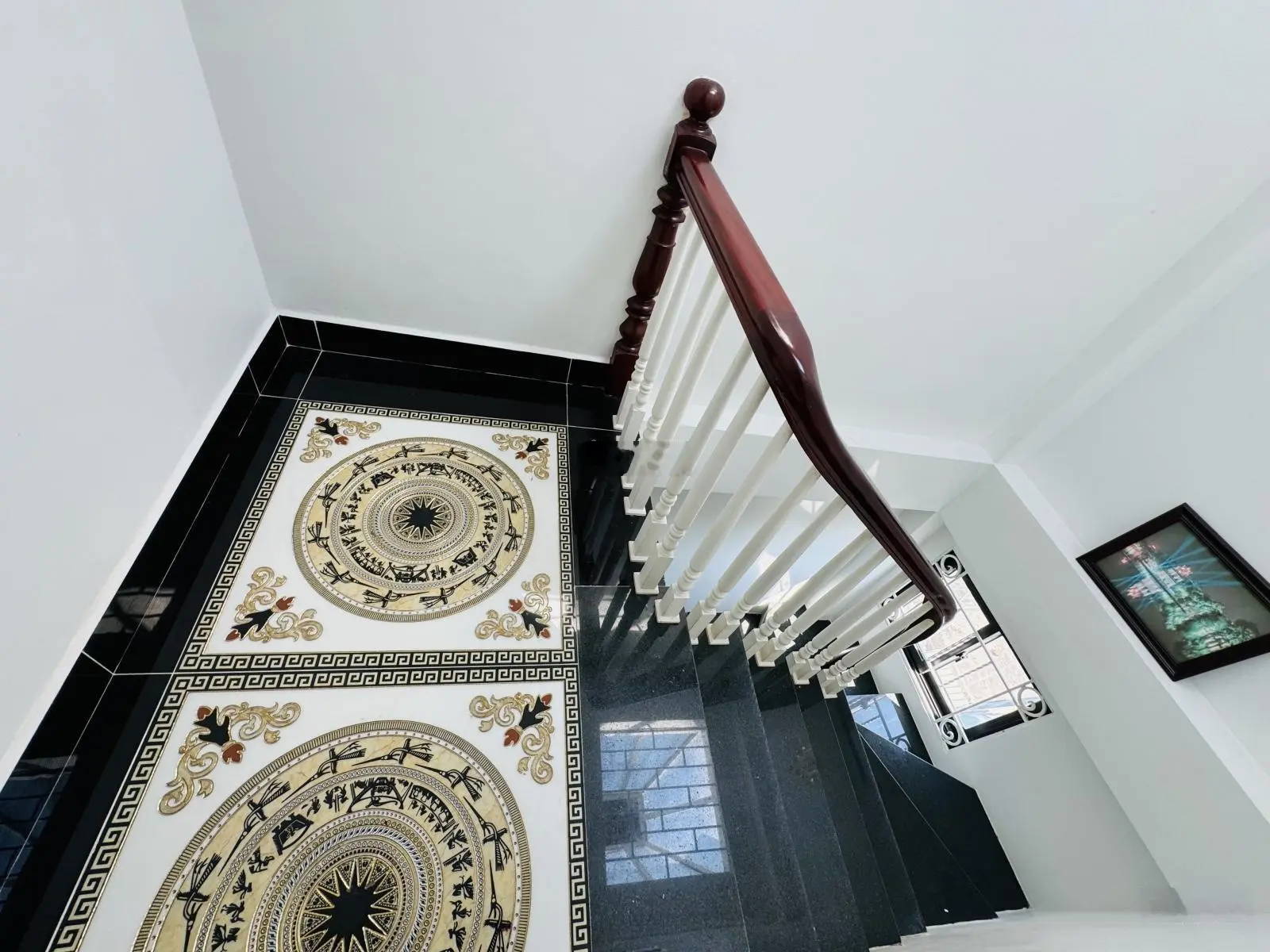 Vị trí đẹp nhất Đại La, mới 7 tầng thang máy, vỉa hè rộng, quy hoạch ổn, giá đầu tư, 58m2 MT 4,2m