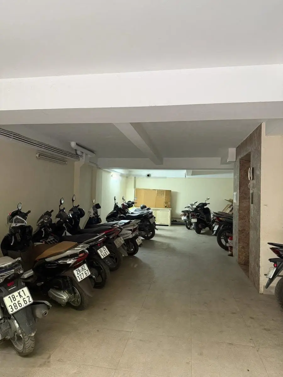 Bán Gấp Cực Phẩm Toà Văn Phòng 9 Tầng phố Nguyễn Hữu Thọ, KD 100Tr/Tháng View Hồ Linh Đàm.
