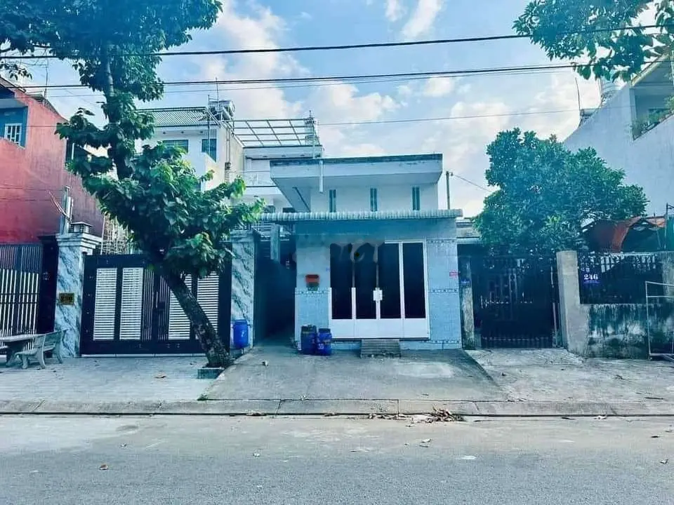 Nhà Mặt tiền đường Huỳnh Thị Tươi Dĩ An 112m2 full thổ giá rẻ