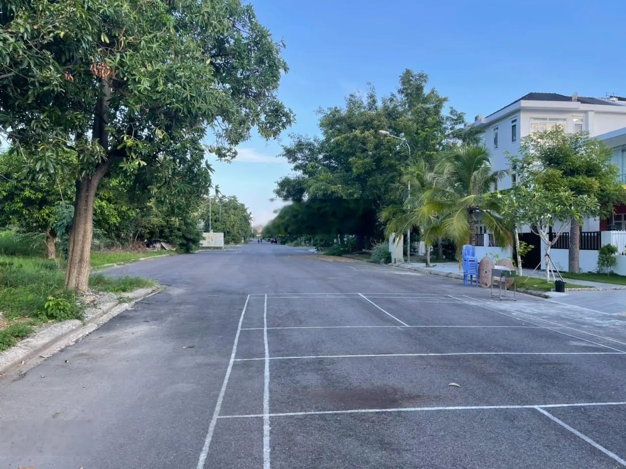 Bán đất 292m2 mặt tiền đường Nguyễn Thị Minh Khai, TTTP Nha Trang