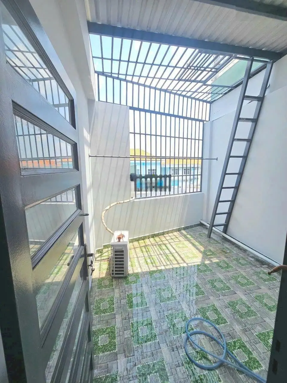 Nhà 4 tầng 44.8m2 ôtô ngủ trong nhà, ngay nhà thiếu nhi quận, chỉ 5.86 tỷ