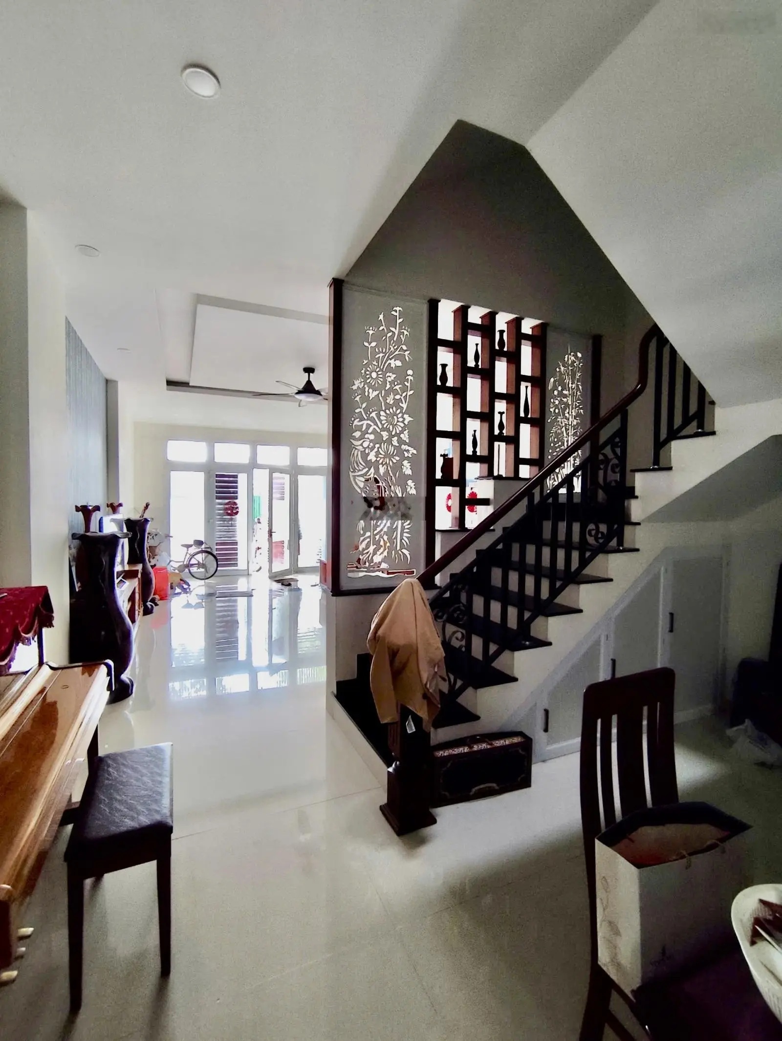 Bán nhà KĐT Hà Quang 1 full nội thất / nhà 4 tầng thiết kế thoáng đẹp / Sổ đỏ đã hoàn công Alo Em