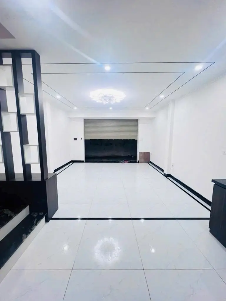 Bán Gấp Nhà 43mx 5 Tầng, Đức Diễn, ô tô Cách 50m Gần chợ. Gần Hồ sen. Giá : 6,5 tỷ Lh 0968.371.359