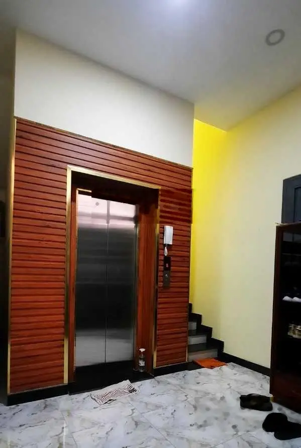 Bán nhanh nhà đôi Vip Tên Lửa - 8x20m, 4 tầng thang máy - công viên