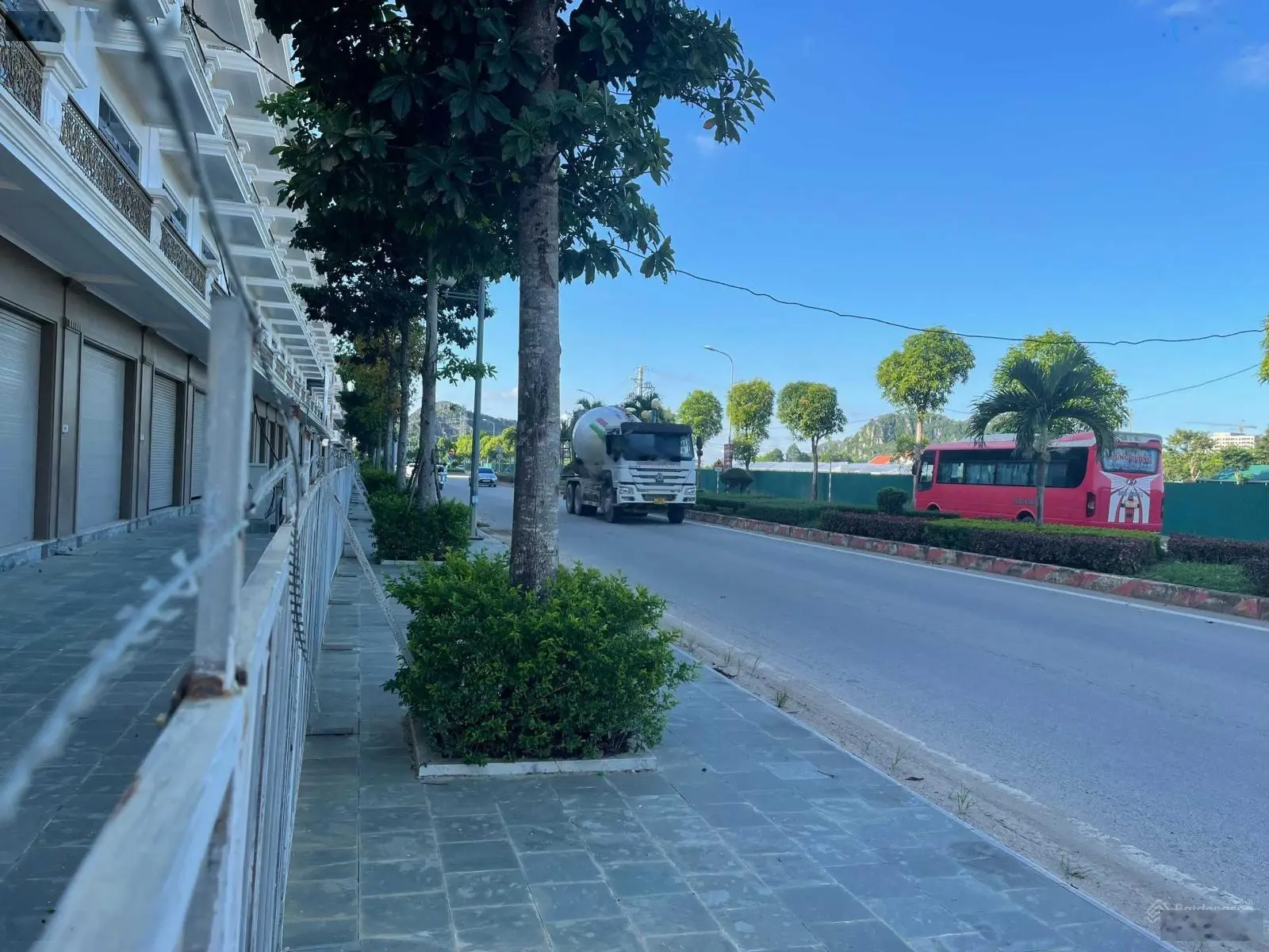 Nhà liền kề 4 tầng view công viên TP. Thanh Hóa giá chỉ 3,1 tỷ 0919 959 ***