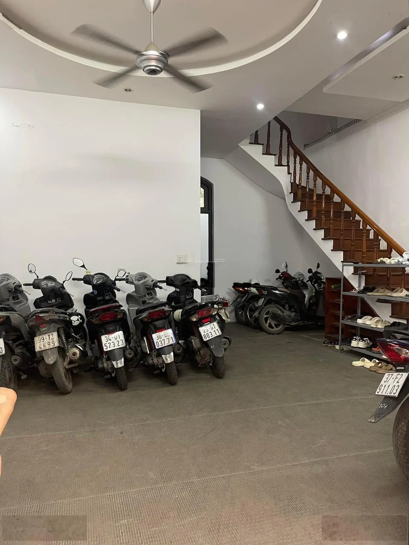 Bán nhà Phố Trần Bình, Quận Cầu Giấy, nhà lô góc mặt tiền khủng, giá mềm