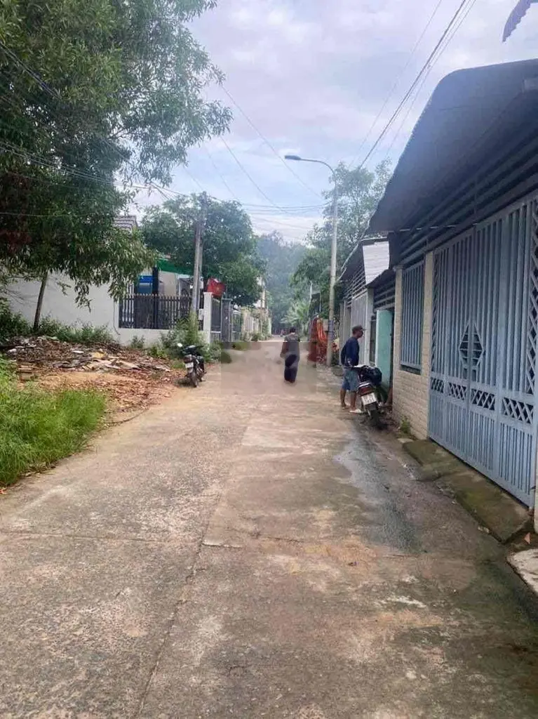 Bán 120m2 giá 1ty680rr có nhà Thị Trấn Trảng Bom