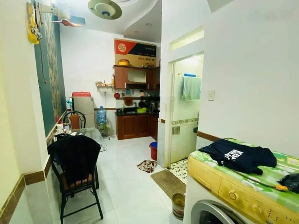 Cần ra hàng căn Nhà hết HĐT 13,5tr/tháng đường Nguyễn Du 38m2 cách VincomPlaza PVT 100m