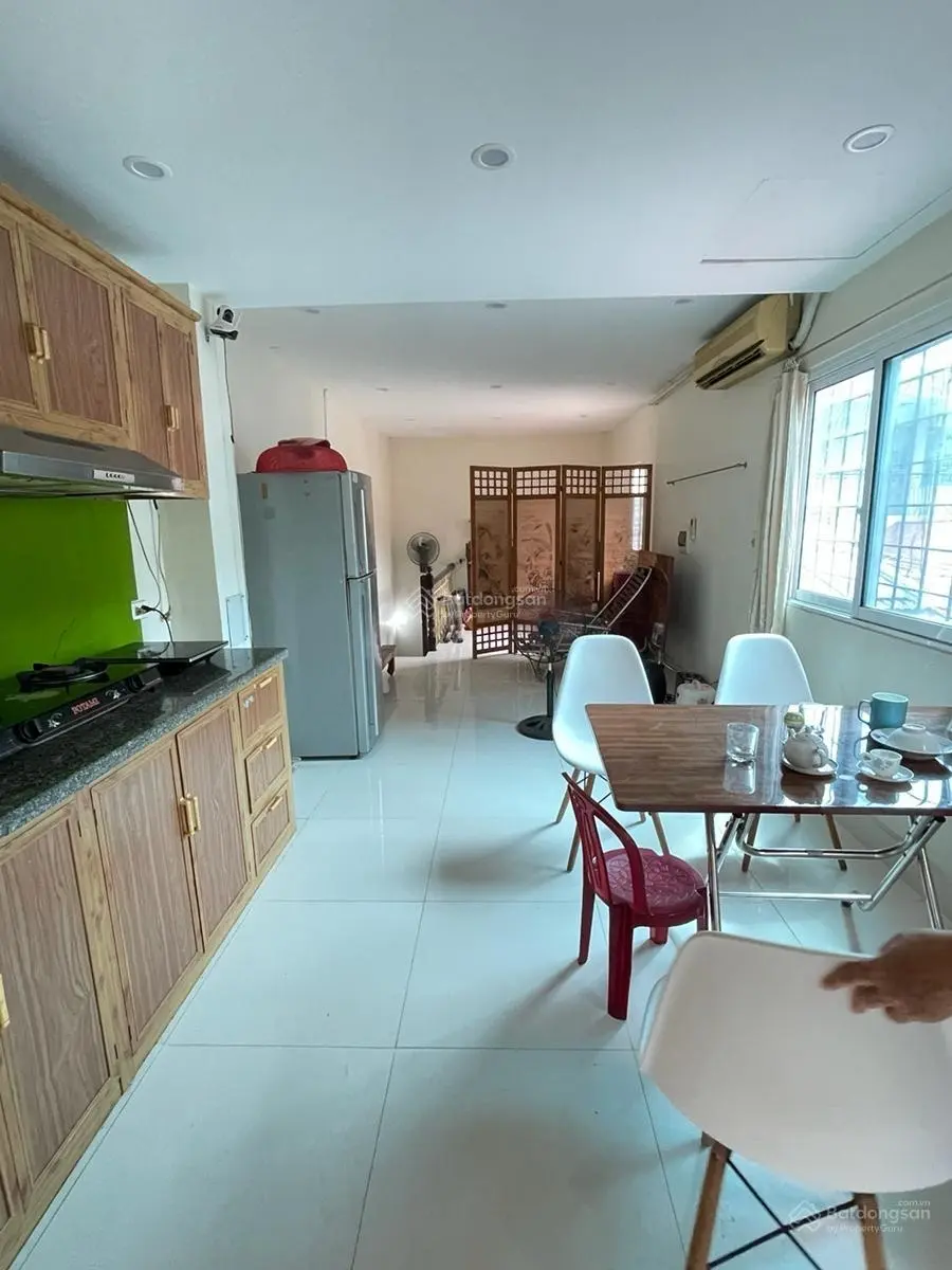 Bán gấp nhà đống Đa, chợ Thái Hà, 27m2 (DT thực 31m2) 4 tầng (3ngủ, 4WC) mặt tiền 3,1m, giá 6,75 tỷ