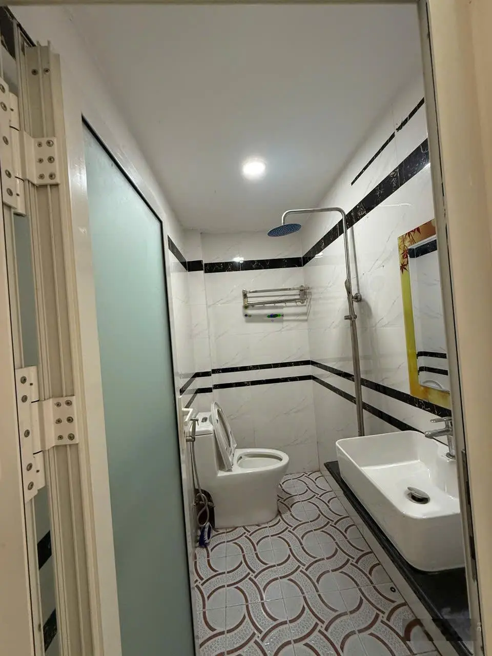 Chủ bán nhanh căn nhà 1 trệt 2 lầu gần chợ Long Trường, Q9, 5,5 tỷ, sổ hồng hoàn công đầy đủ