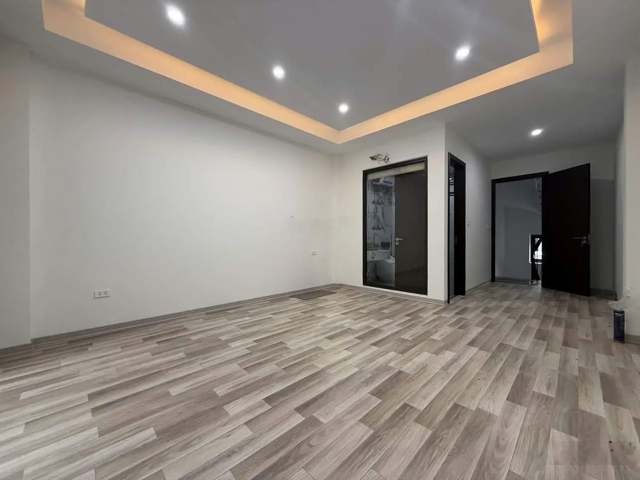 Chỉ 14 Tỷ,Bán Nhà Ngoại Giao Đoàn,Xuân La,Tây Hồ - m52M2 -6 Tầng -Thang Máy- Ô Tô Đỗ Cửa-2 Thoáng.