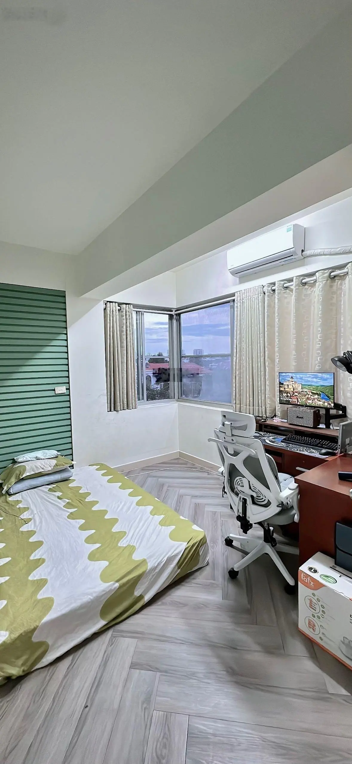 Bán căn hộ Mỹ Khánh 3 phòng ngủ 113m2 chỉ 6,4tỷ VND đầy đủ nội thất, LH Ngọc Lan 0906 743 ***
