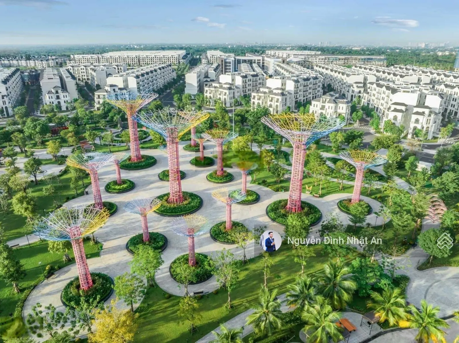 Bán ăn hộ 2PN 59m2 sẵn sổ - Tặng nội thất - giá tốt - view hồ bơi & công viên - Xem nhà 24/7