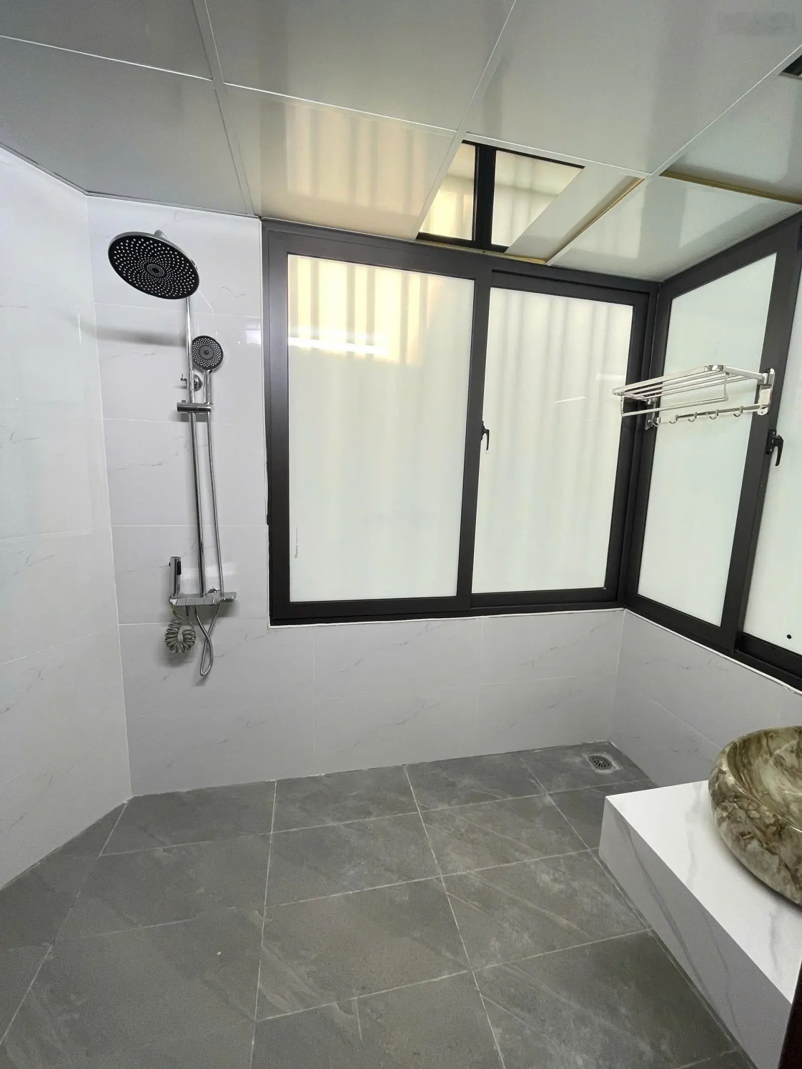 Bán nhà riêng tại Đê La Thành, 7, x tỷ, 40m2, 4 tầng, 3PN, 4WC, giá tốt