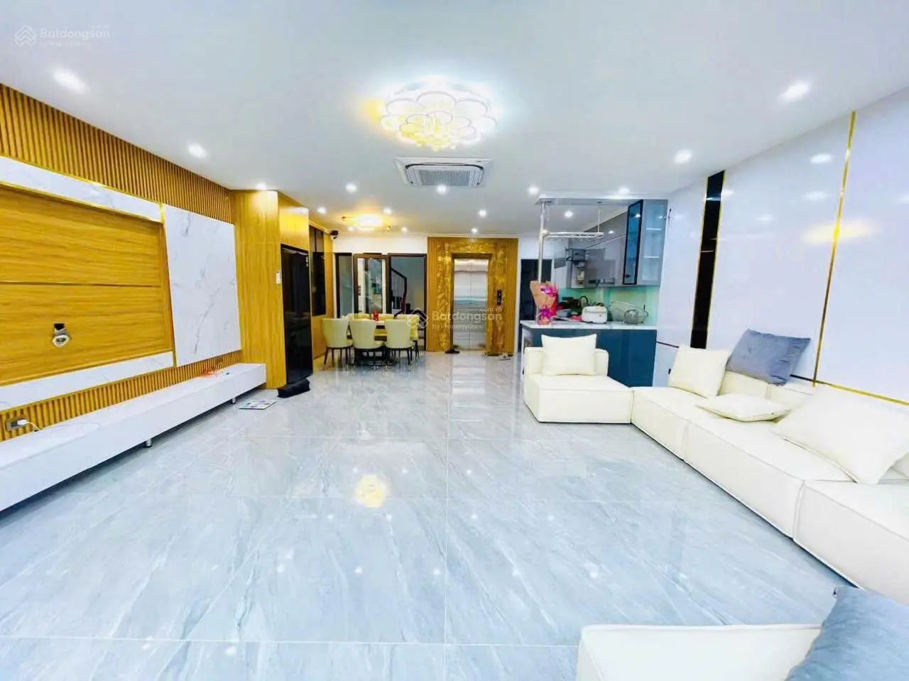 Bán nhà Cầu Giấy - Phố Phan Văn Trường, phân lô xây mới 7 tầng, MT 6.1m, kinh doanh, VP