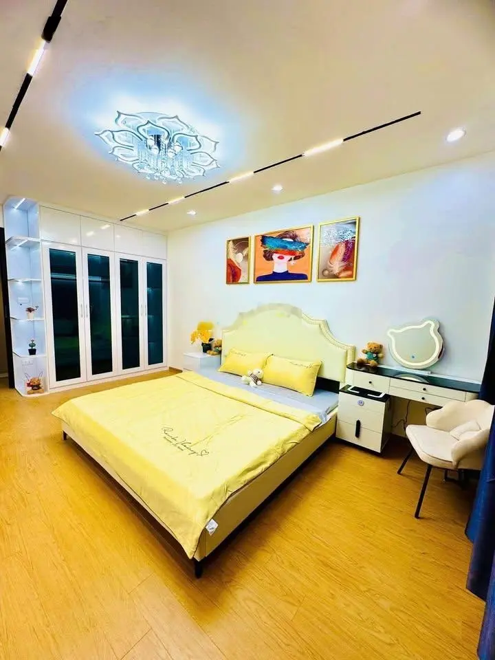 Bán nhà Nguyễn Công Trứ 30m2 - 5T 5.5 tỷ gần hồ Gươm