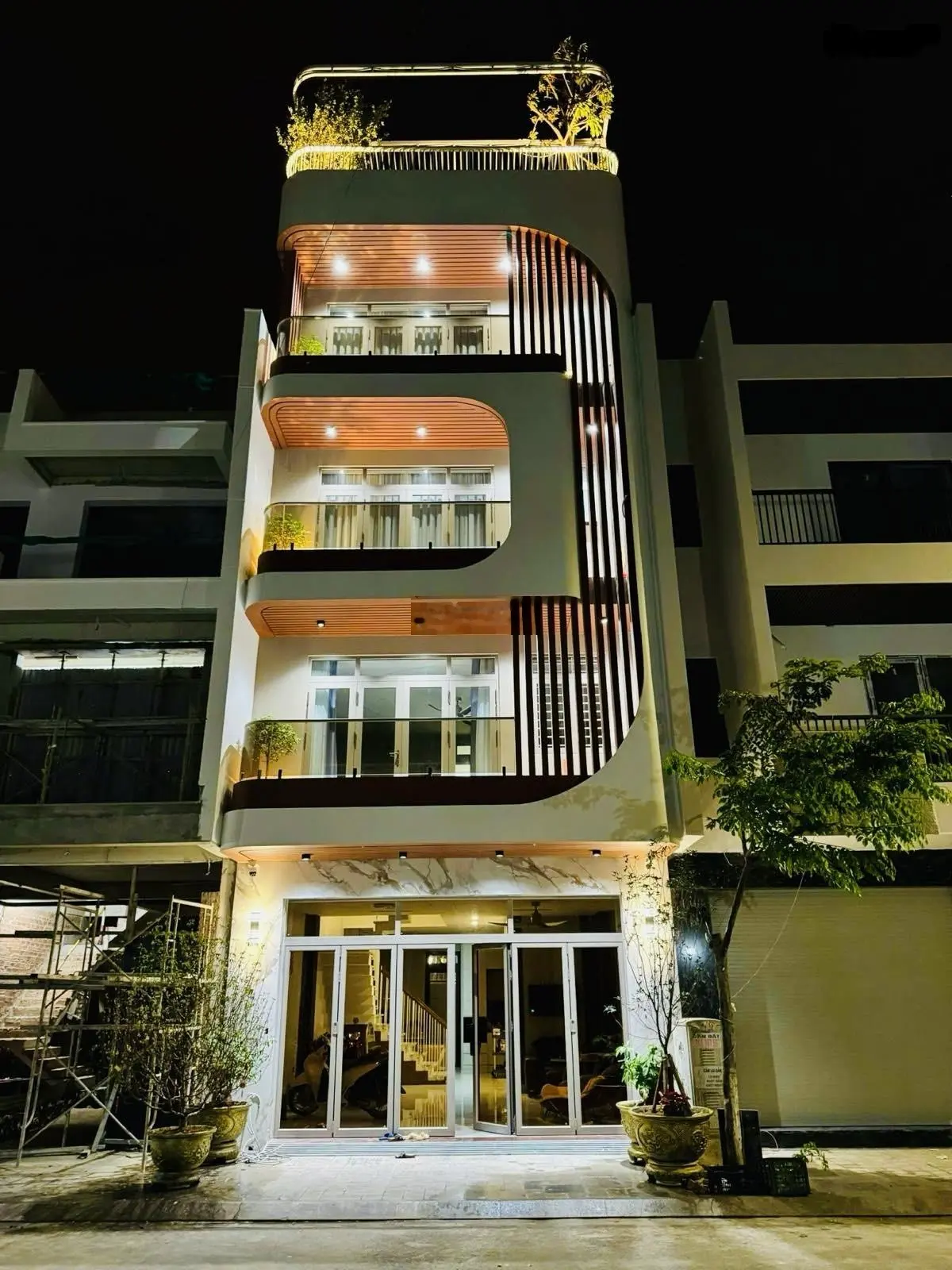 Căn nhà tâm huyết tại KĐT VCN Phước Long - full nội thất đẹp hiện đại - sổ hồng - giá chỉ 14, x tỷ