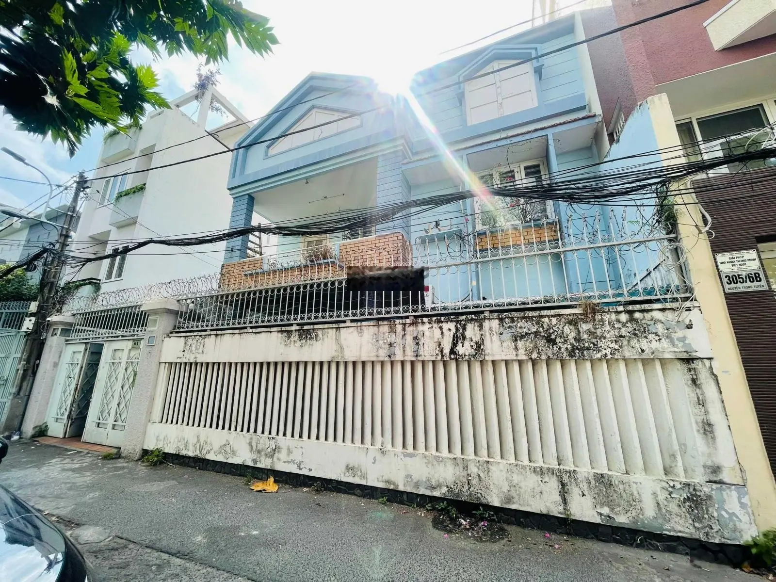 Chính chủ bán biệt thự hẻm 305 Nguyễn Trọng Tuyển (P10, Q. PN) ngang 13mx 17 CN 195m2 giá 39 tỷ