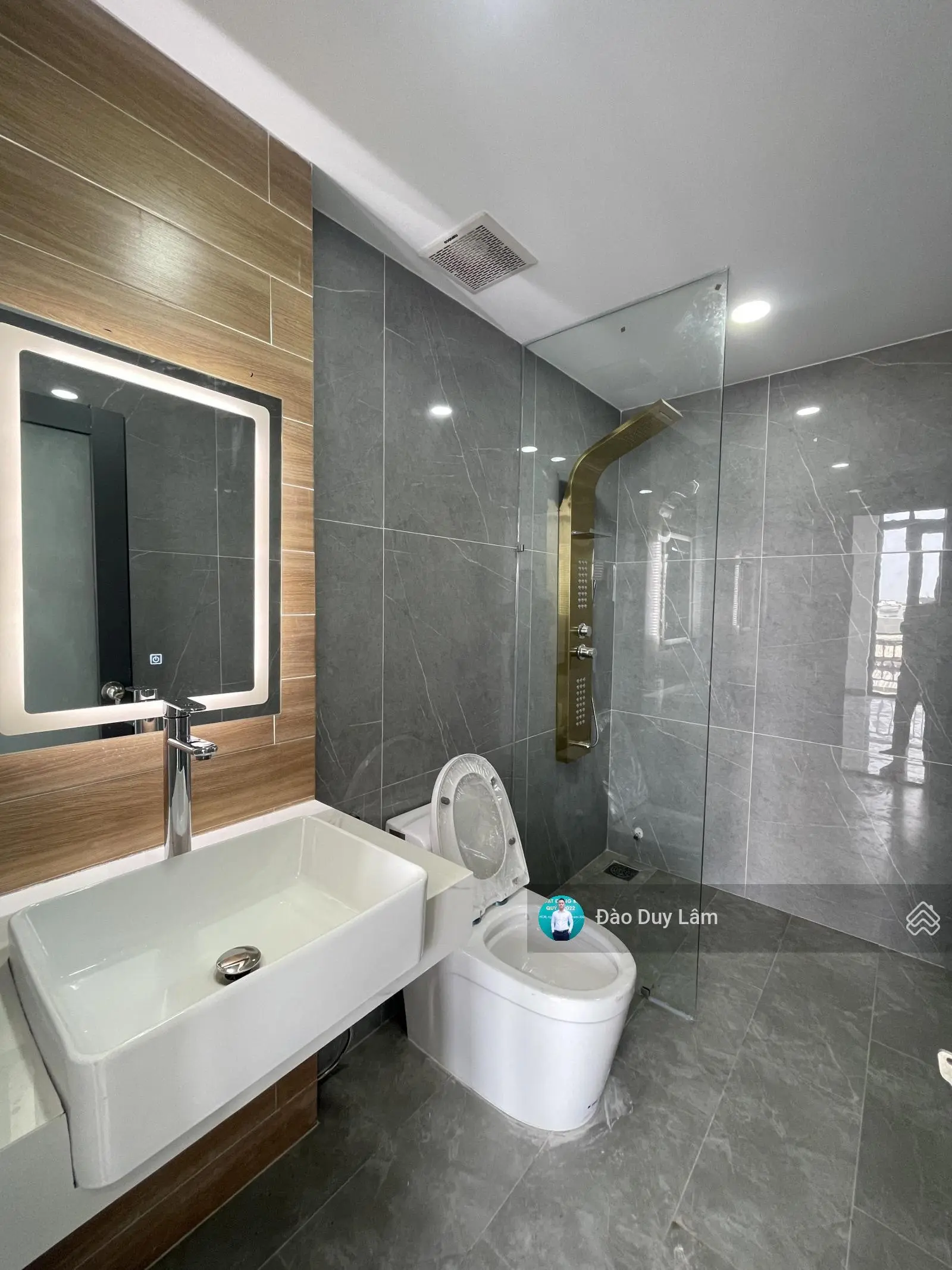 Nhà mới 4 tầng đường ôtô đậu trong nhà, đường thông, thiết kế đẹp - nội thất xịn ngay chợ Hiệp Bình