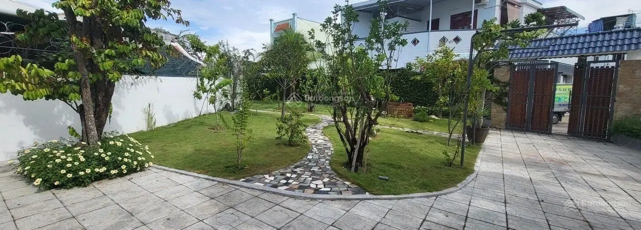 Bán nhà vườn gần ngay trung tâm giá rẻ