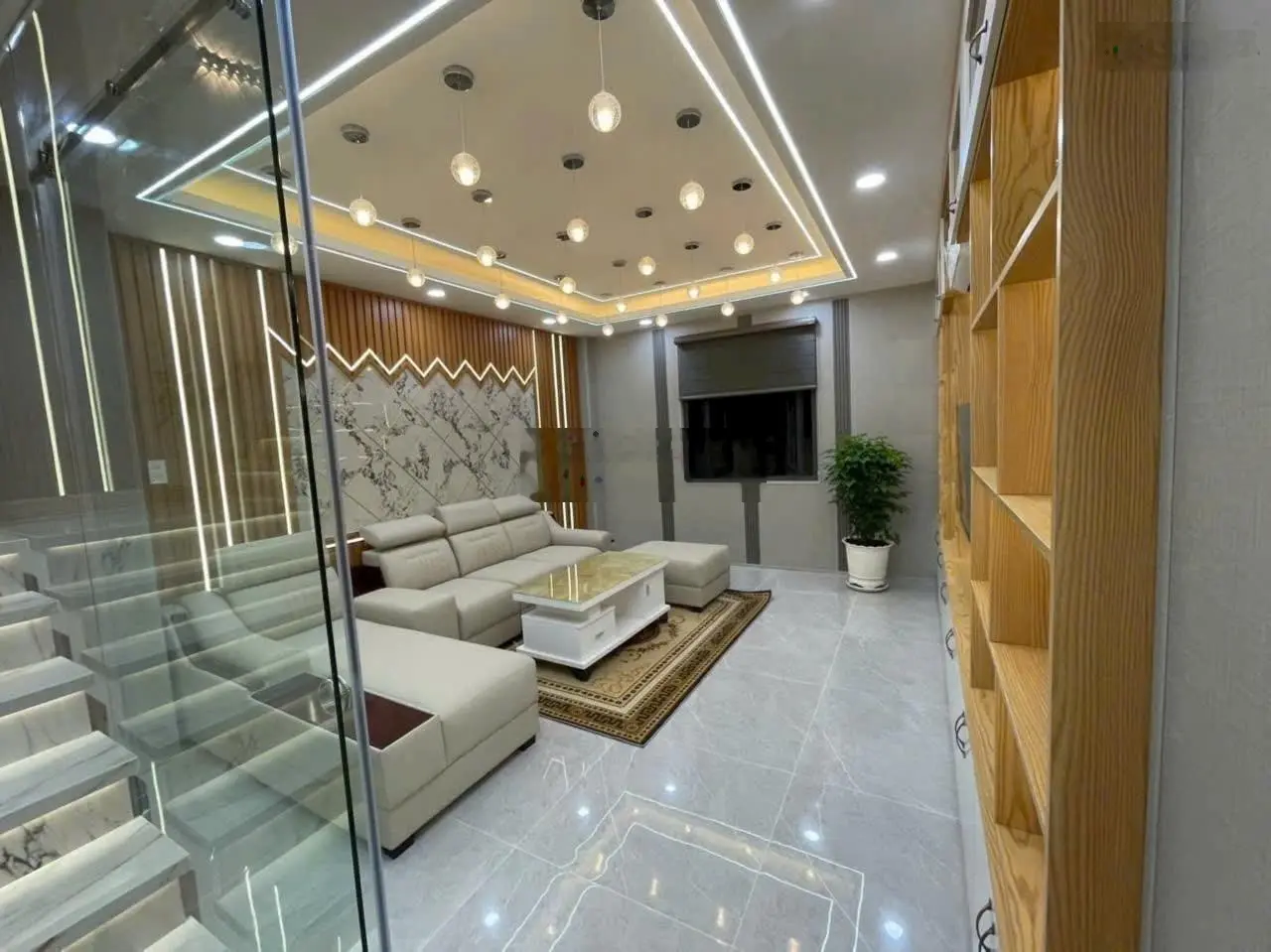 Nhà phố hiện đại 4m x 15m. 1 lửng 3 lầu Full nội thất. Hẻm nhựa 7m Đường Lâm Thị Hố