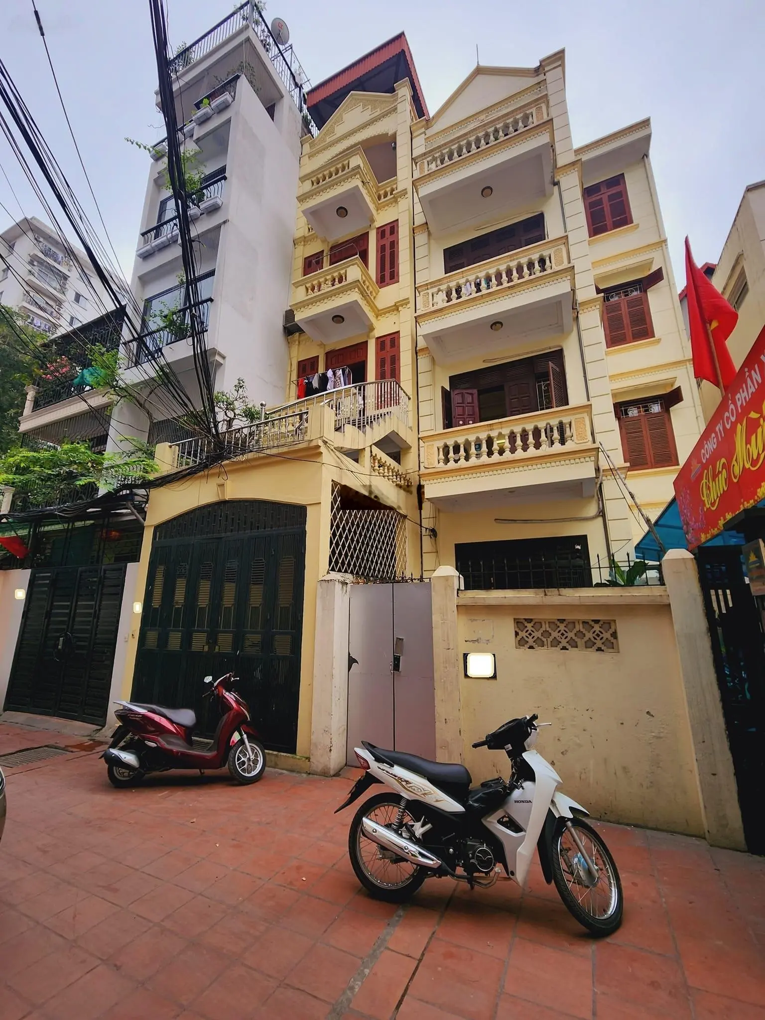 Bán nhà phố Đốc Ngữ, Ba Đình, phân lô, ô tô đỗ cửa, 4 tầng 90m2 giá 25.5 tỷ, LH 0983 320 ***