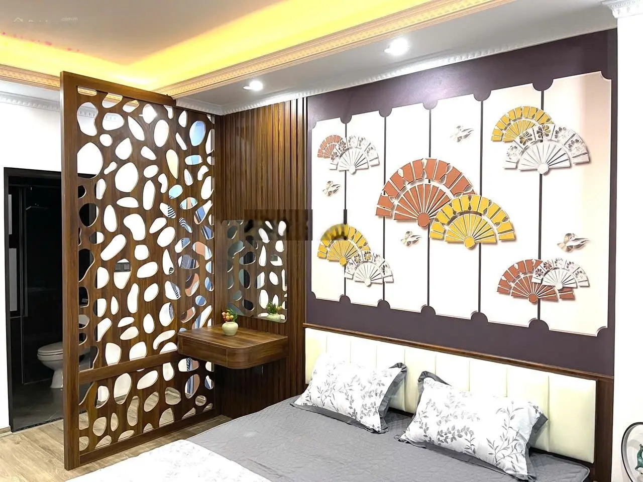 Bán nhà riêng tại Võng Thị, 21 tỷ, 89m2, 5PN, 3WC, 3 tầng, Q. Tây Hồ, HN