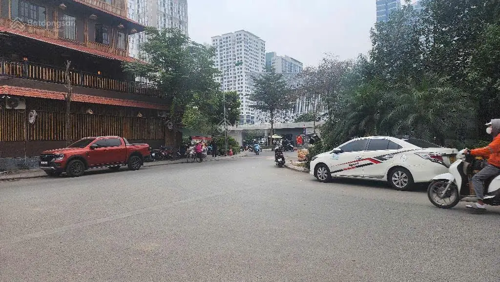 Bán nhà XUÂN ĐỈNH 55m2,mt đẹp 4.5m giá 9.95 tỷ.