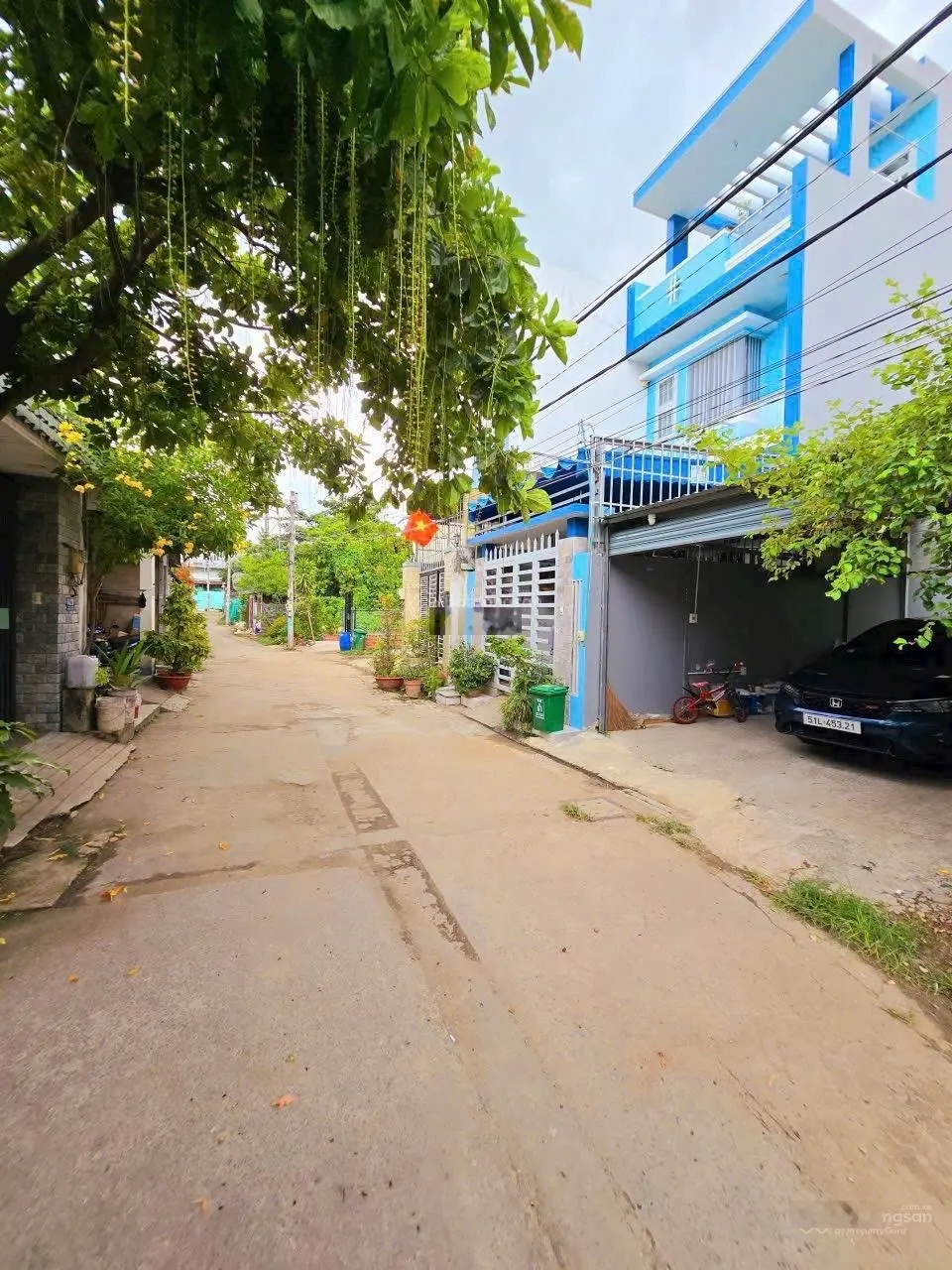 Bán nhà 1 trệt 1 lầu giá 4,3 tỷ/65m2 hẻm xe hơi đường Nguyễn Xiển gần Vinhome, sổ hồng riêng