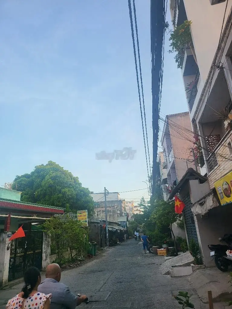 Bán nhà 2 tầng giá 6,35 tỷ, diện tích 102 m2, tại Bình Trị Đông A, quận Bình Tân