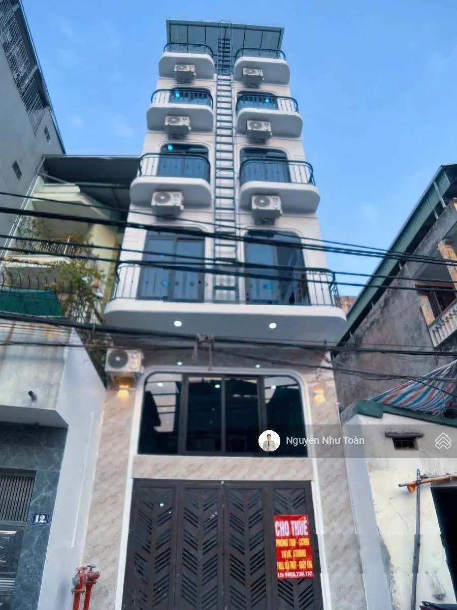 Siêu phẩm* view hồ quan nhân* 8 tầng thang máy* 29 phòng kk* dòng tiền 2.5 tỷ/năm* ô tô vào nhà
