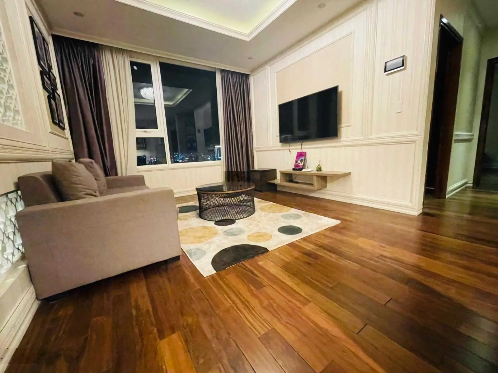 Bán căn hộ Soho Residence, Quận 1, 50m2, 2pn, giá 5,35 tỷ, LH: 0933 722 *** Kiểm