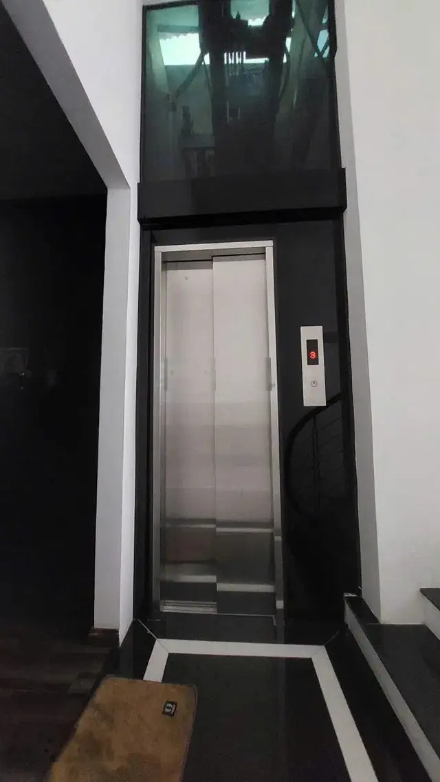 Nhà hiếm Láng Thượng - DT 50m2 - 5tầng - MT4m - 11 tỷ