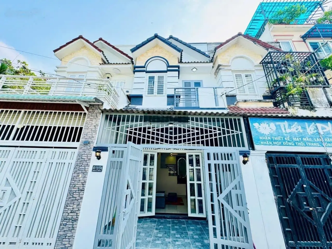 Nhà đẹp 1 lầu đường thông gần chợ Thạnh Xuân