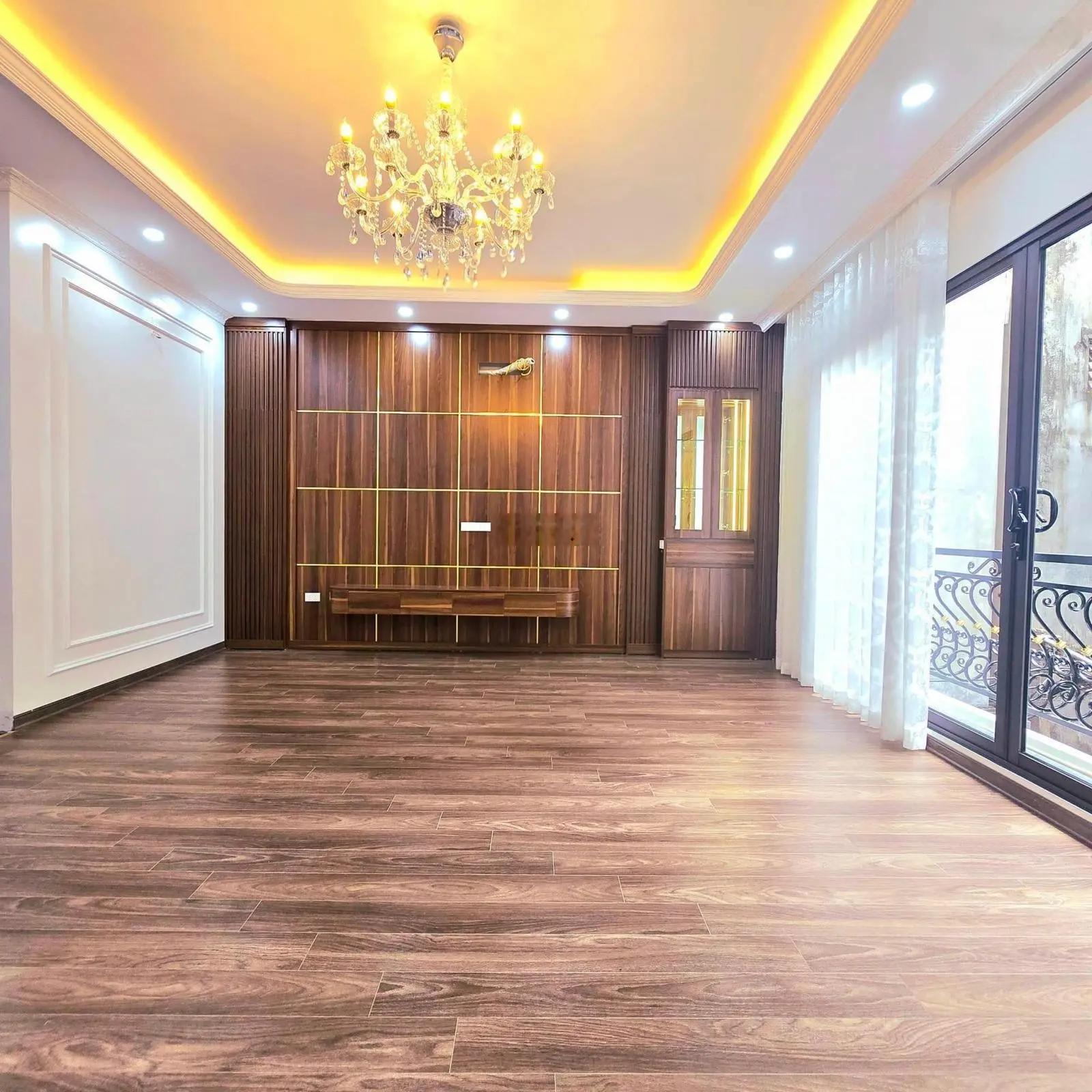 Ngõ 38 Xuân La, Tây Hồ 55m2 - 6T Thang máy, Nhà mới, Gần phố, Chợ, Sát ô tô, Ngõ thông. Chỉ 11.3 Tỷ