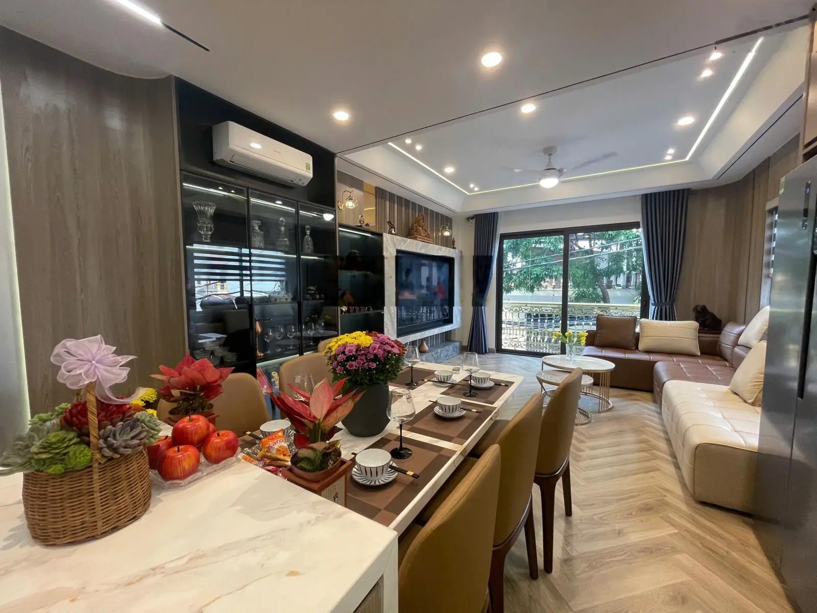 Phố trạm long biên 50m2 5 tầng mới giá đầu tư