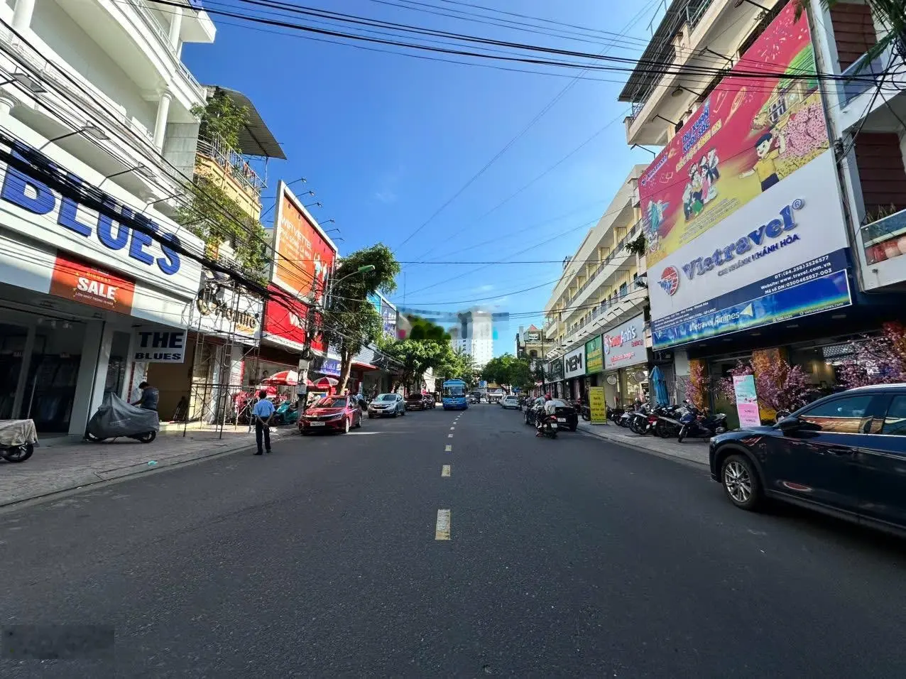 Nhà mặt tiền Quang Trung - Mặt bằng dưới đang cho thuê rất ổn 39tr/1 tháng/ trên có 8 phòng cho thu