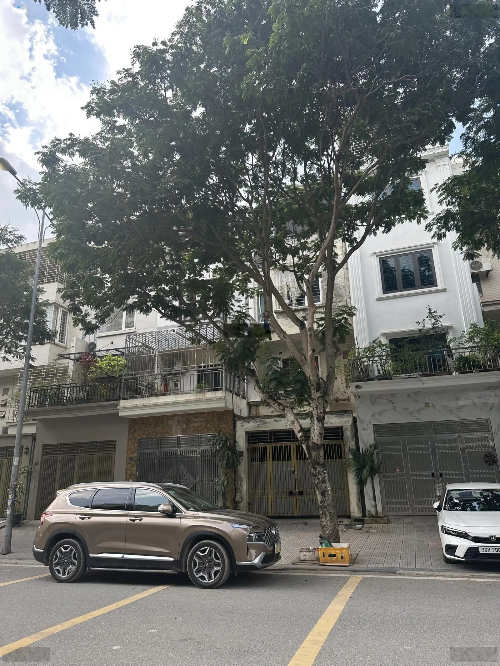50m2 Văn Quán, Hà Đông - nhà 3 tầng mặt tiền 5m đường 3 ô tô tránh nhau - siêu đẹp