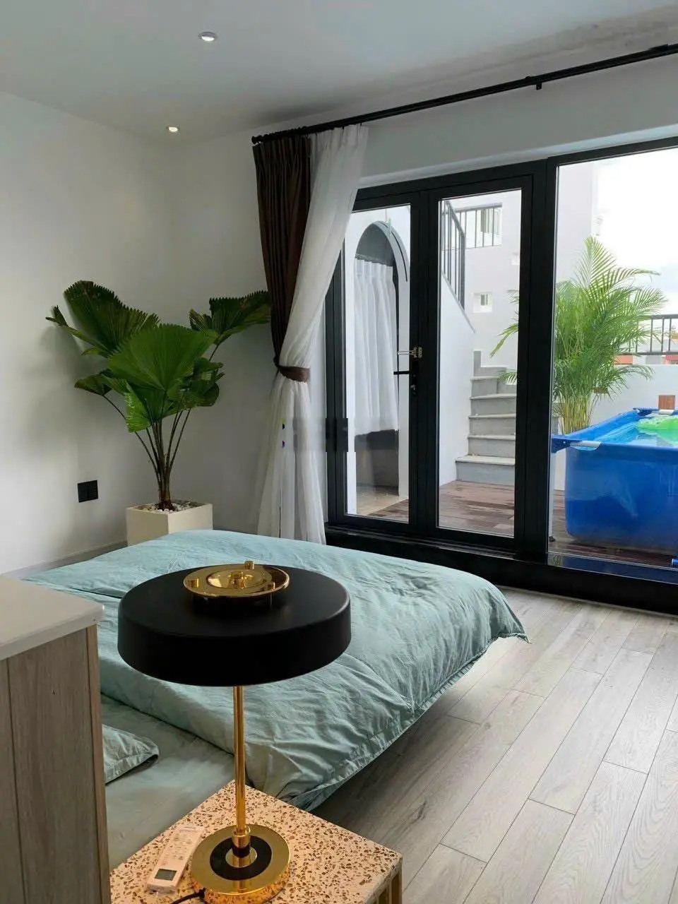Thu nhập 130tr/th ! chdv cao cấp 6 tầng gần sân bay - 125m2 ngang gần 5m sát mặt tiền - chỉ 25.x tỷ