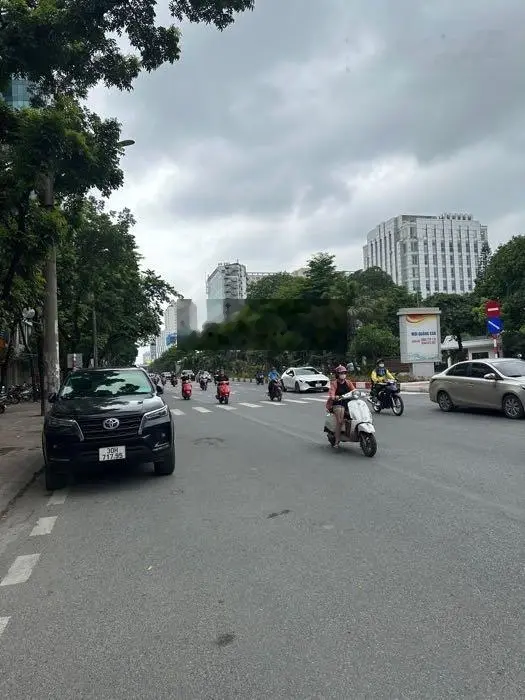 Bán toà nhà văn phòng mặt phố Vũ Trọng Khánh, Mỗ Lao Hà Đông. 8 tầng thang máy, mặt tiền 8m 18,8 tỷ