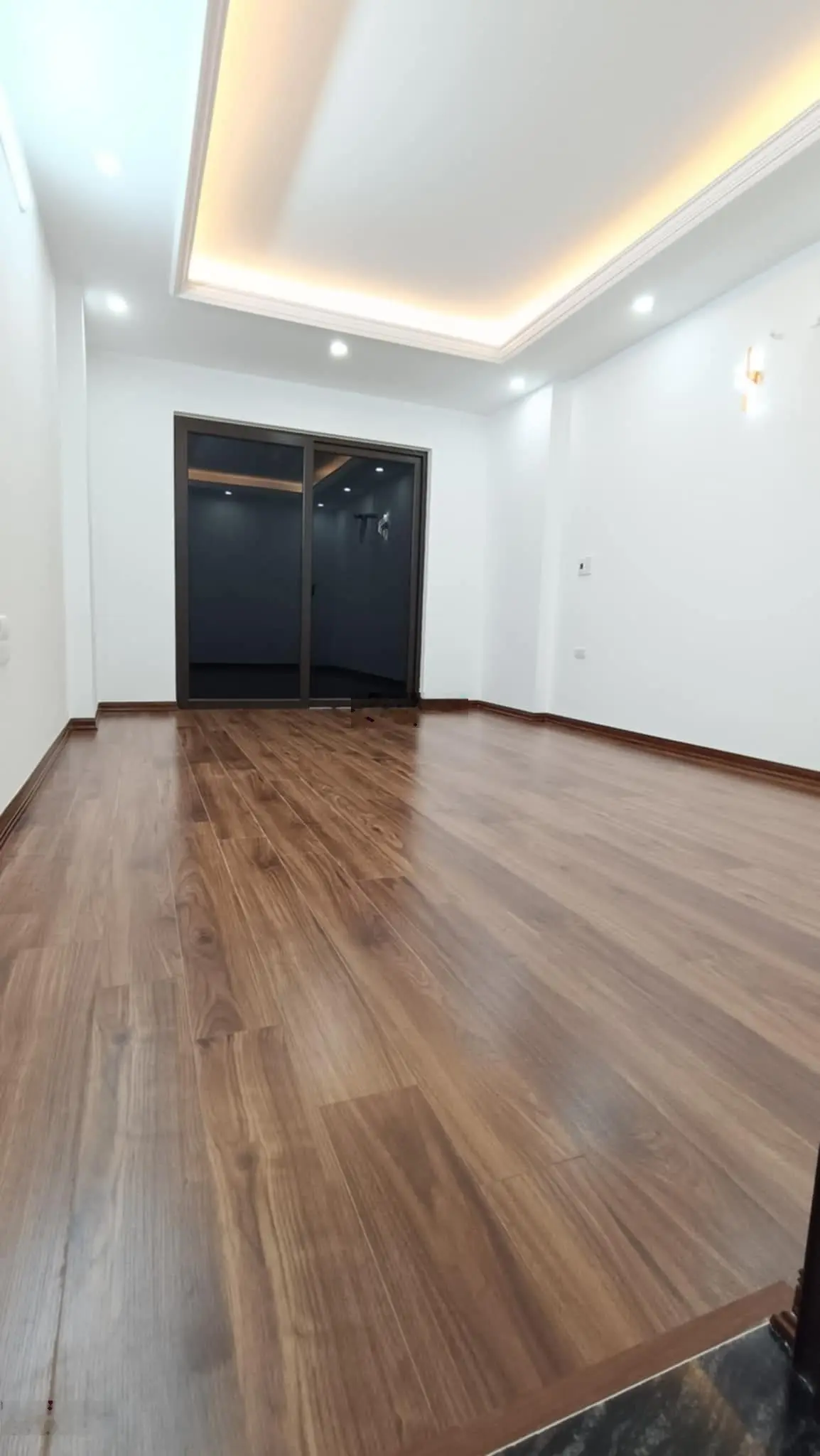 Nhà xây mới hiện đại, ngõ nông, diện tích 55m2 x 4 tầng, giá nhỉnh 5 tỷ
