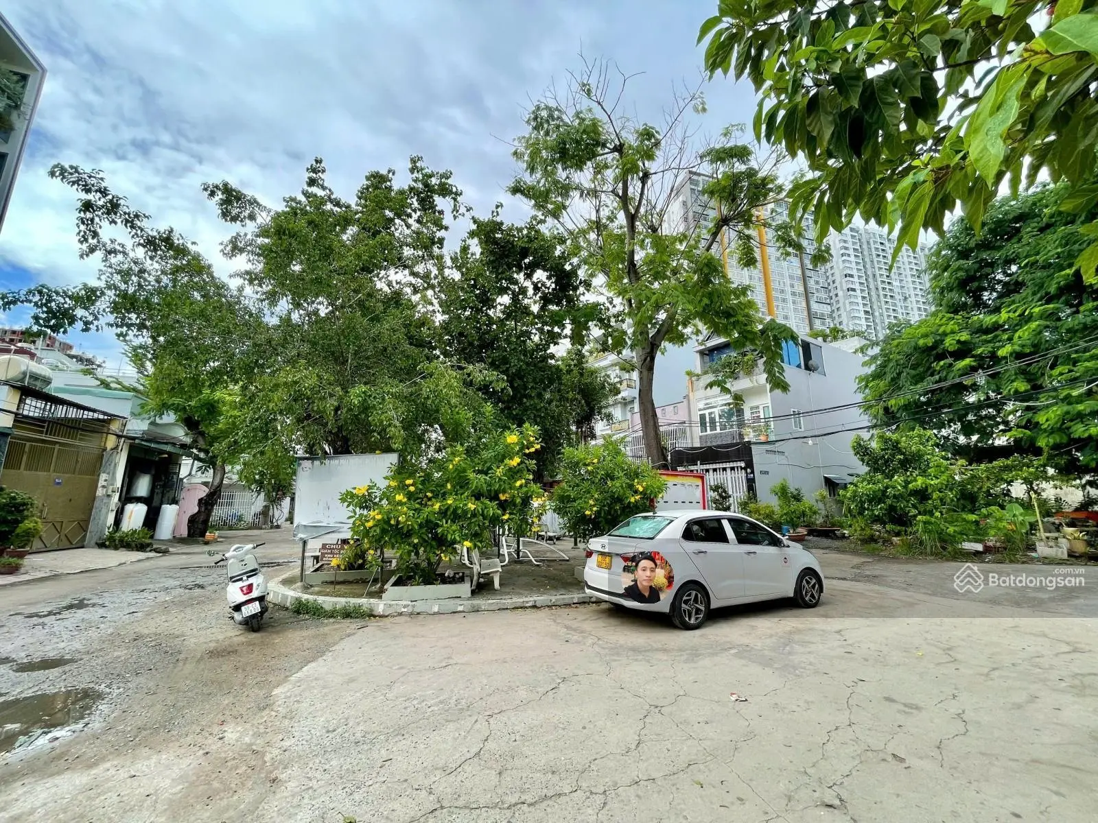 Bán 200m2 đất góc 2 Mặt Tiền (10x20m) khu dân cư gần Hoàng Quốc Việt xây dựng tự do giá chỉ 20,2 tỷ