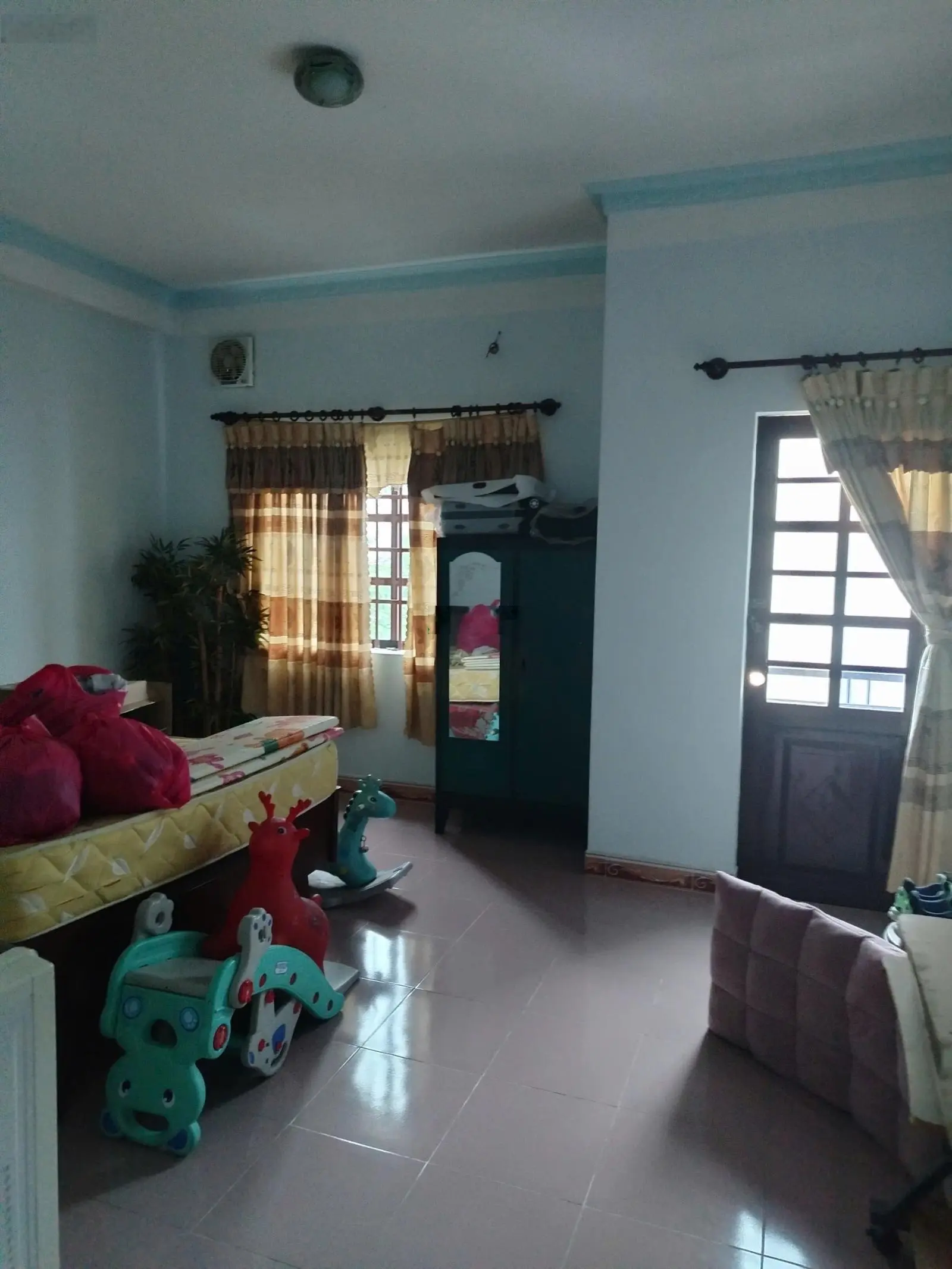 Bán Nhà KDC 10 Mẫu (10 ha), Nguyễn Duy Trinh, MTKD đường 20m, 5x20 100m2 4 TẦNG - Giá Rẻ 13.99 Tỷ