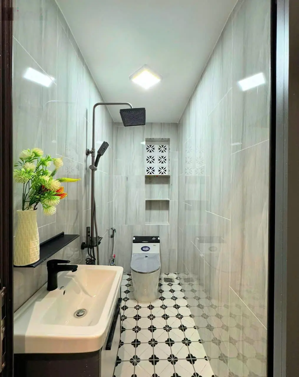 Nhà trống nhà đẹp đường Hậu Giang, 7x12m, 2 lầu sân thượng mới đẹp