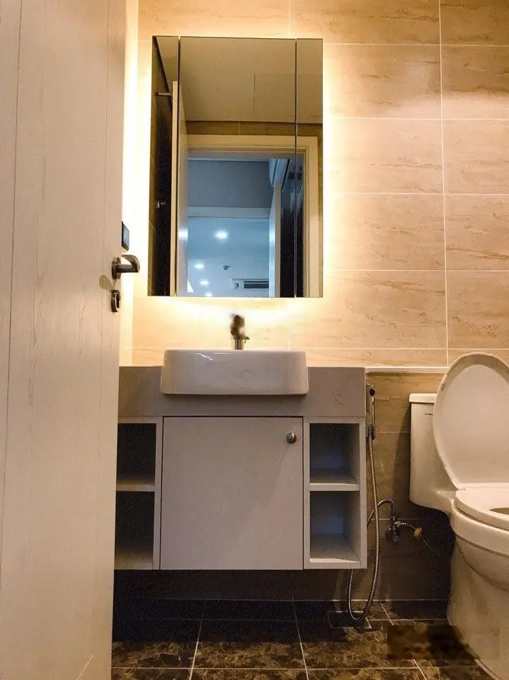 Cần bán căn hộ Vinhomes D'Capitale 2PN 65m2 giá 5,5 tỷ tại Cầu Giấy