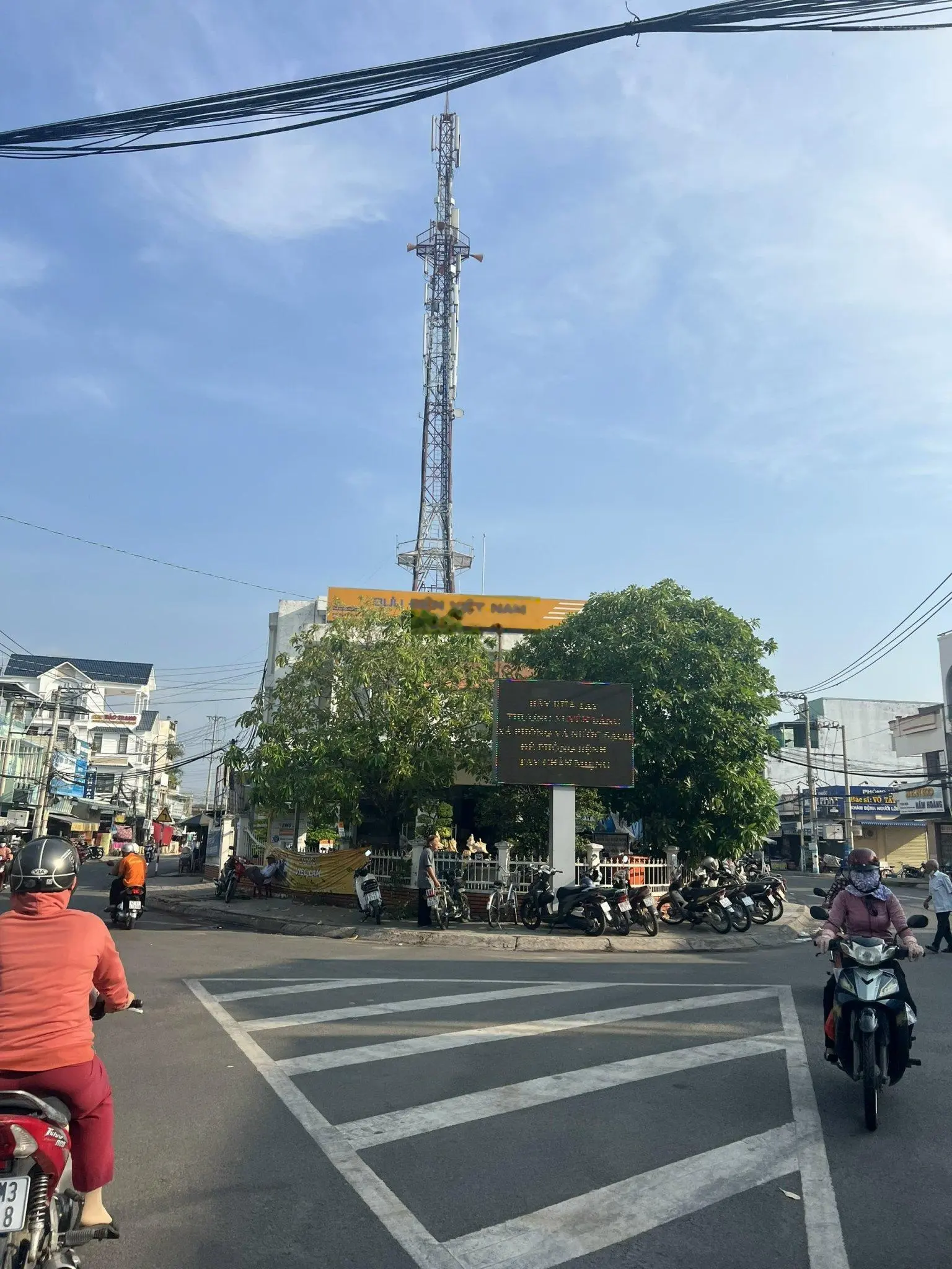 Bán đất 2 mặt tiền đường Trương Công định ngay trung tâm thị trấn Thủ Thừa