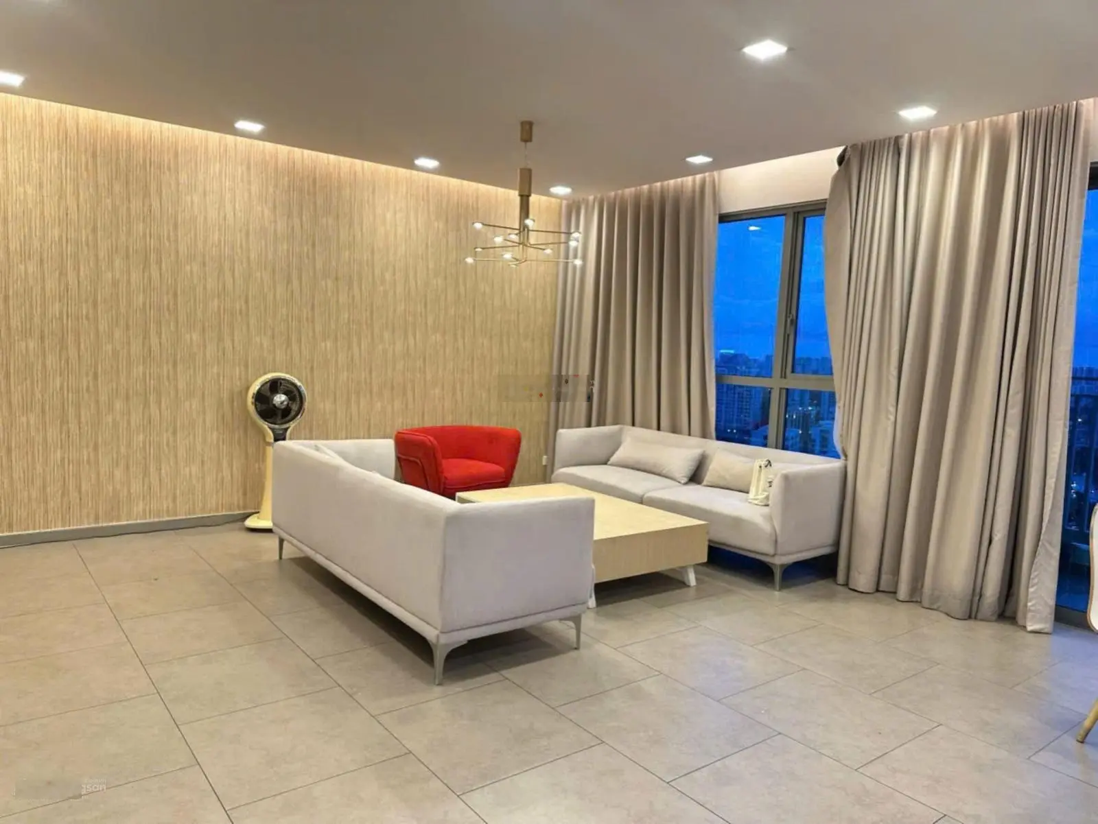 Hàng hiếm cần bán tại chung cư Riviera Point, diện tích 189m2, có 4PN 3WC, 13,1 tỷ vnd